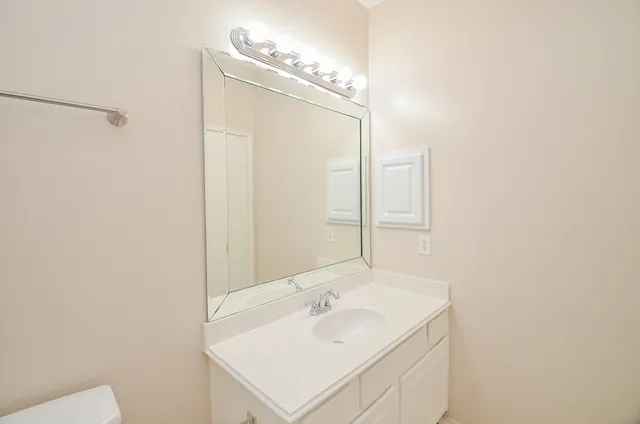 $2,300 | 2019 Magnolia Crest Lane, Sugar Land, TX 77478