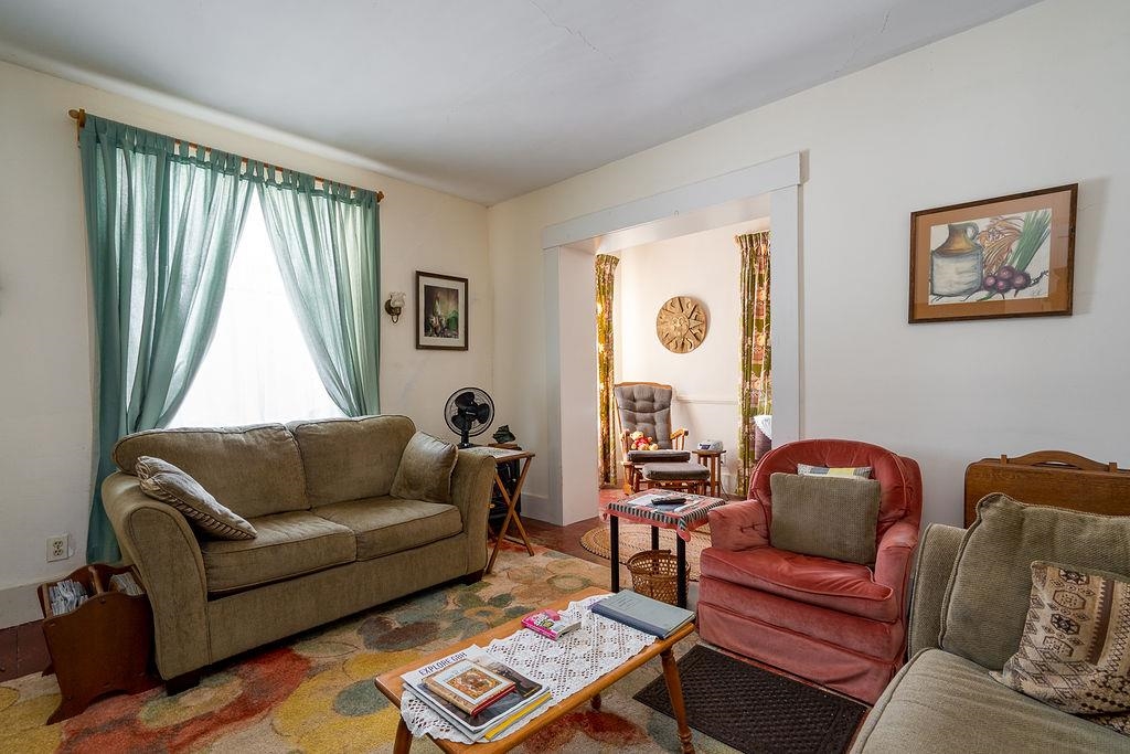 574 Center Road Hillsborough, NH 03244 - Photo 7 of 33