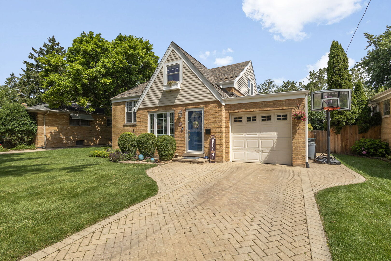 9024 30th Street Brookfield, IL 60513 - Photo 3 of 36