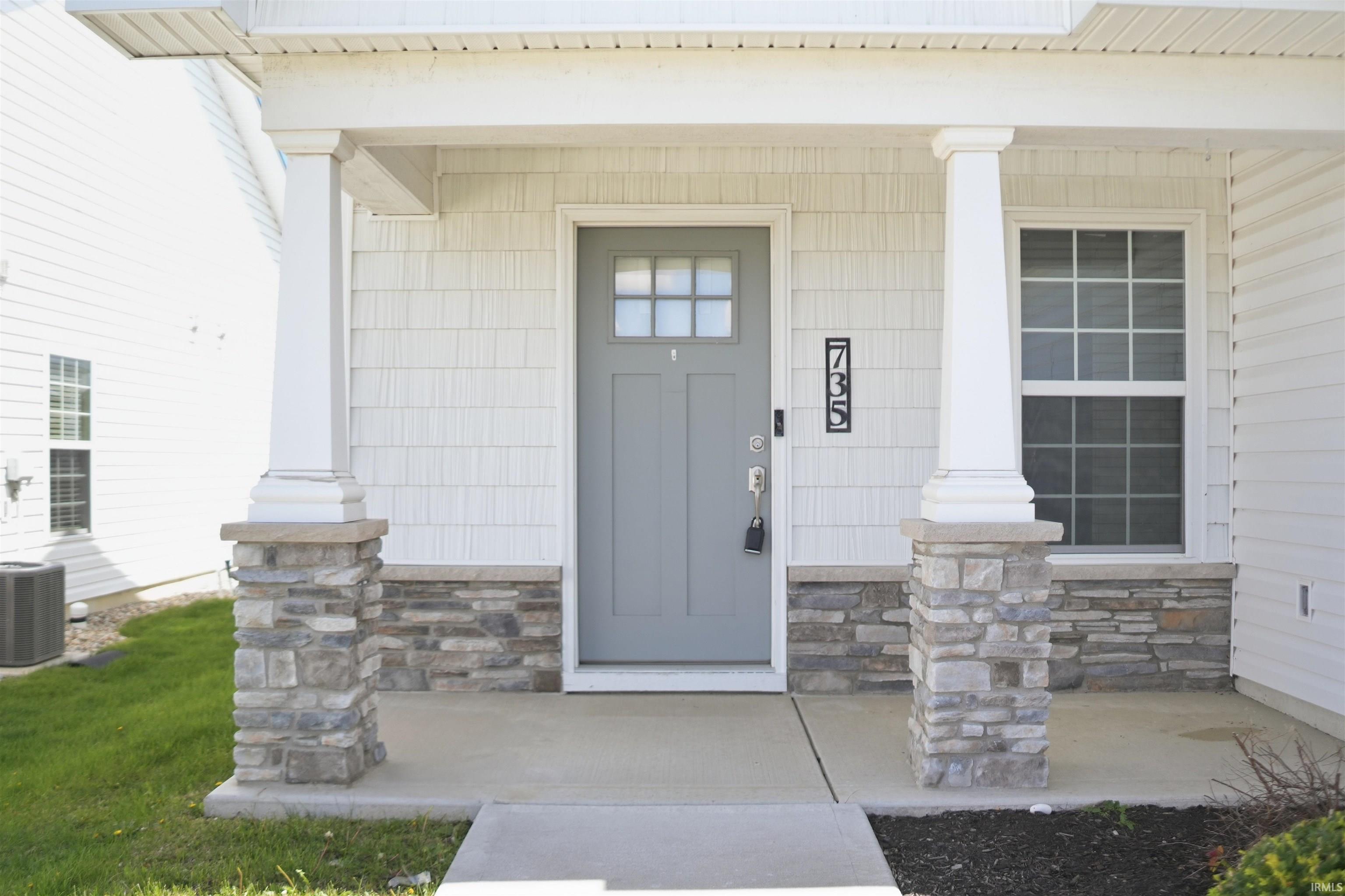 735 West Hamilton Road South Fort Wayne, IN 46814 - Photo 3 of 36