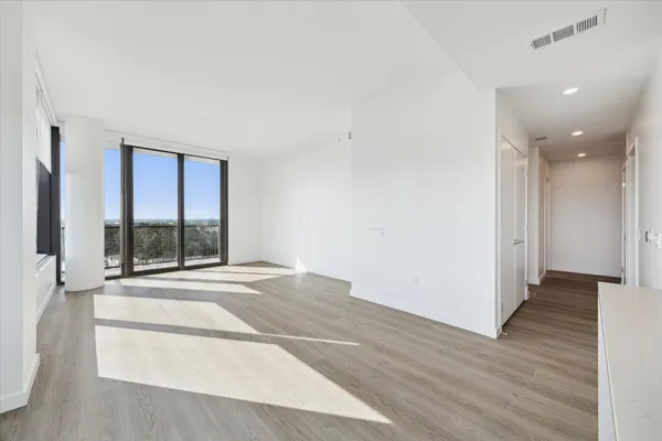 $4,766 | 1 Riva Row, Unit 1117, Spring, TX 77380