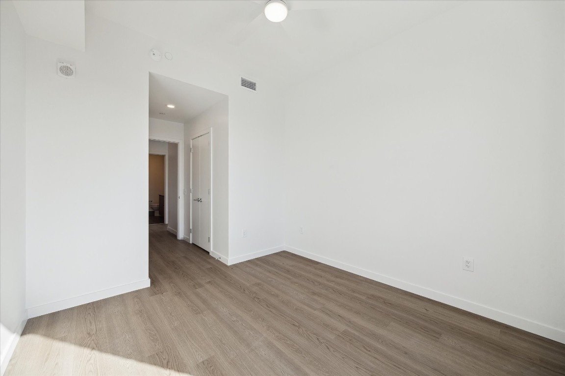 1 Riva Row, Unit 1018 The Woodlands, TX 77380 - Photo 8 of 43