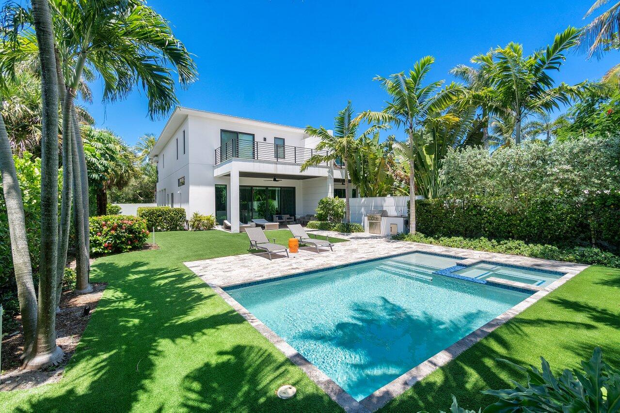 904 Bond Way Delray Beach, FL 33483 - Photo 1 of 33 pool