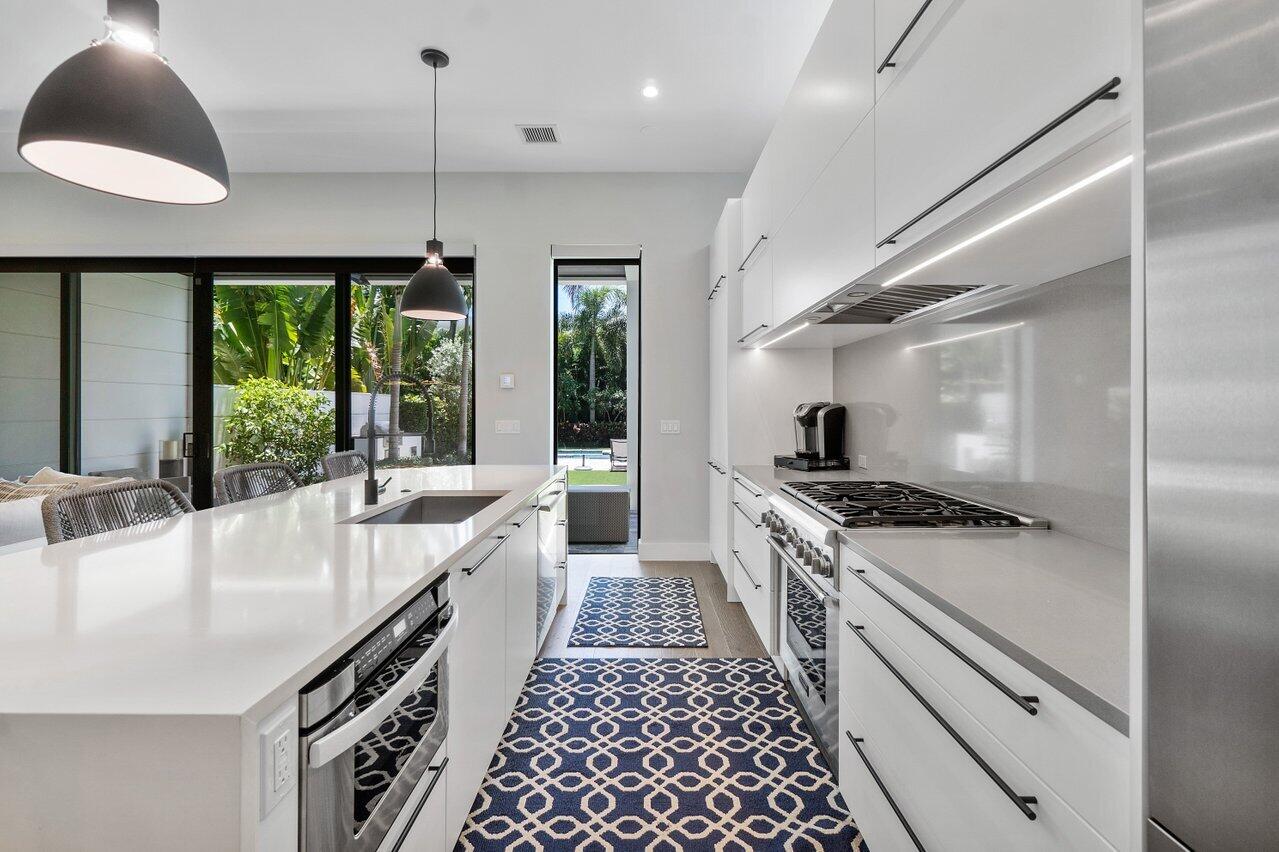 904 Bond Way Delray Beach, FL 33483 - Photo 11 of 33 011-904BondWay-DelrayBeach-FL-33483-SMAL