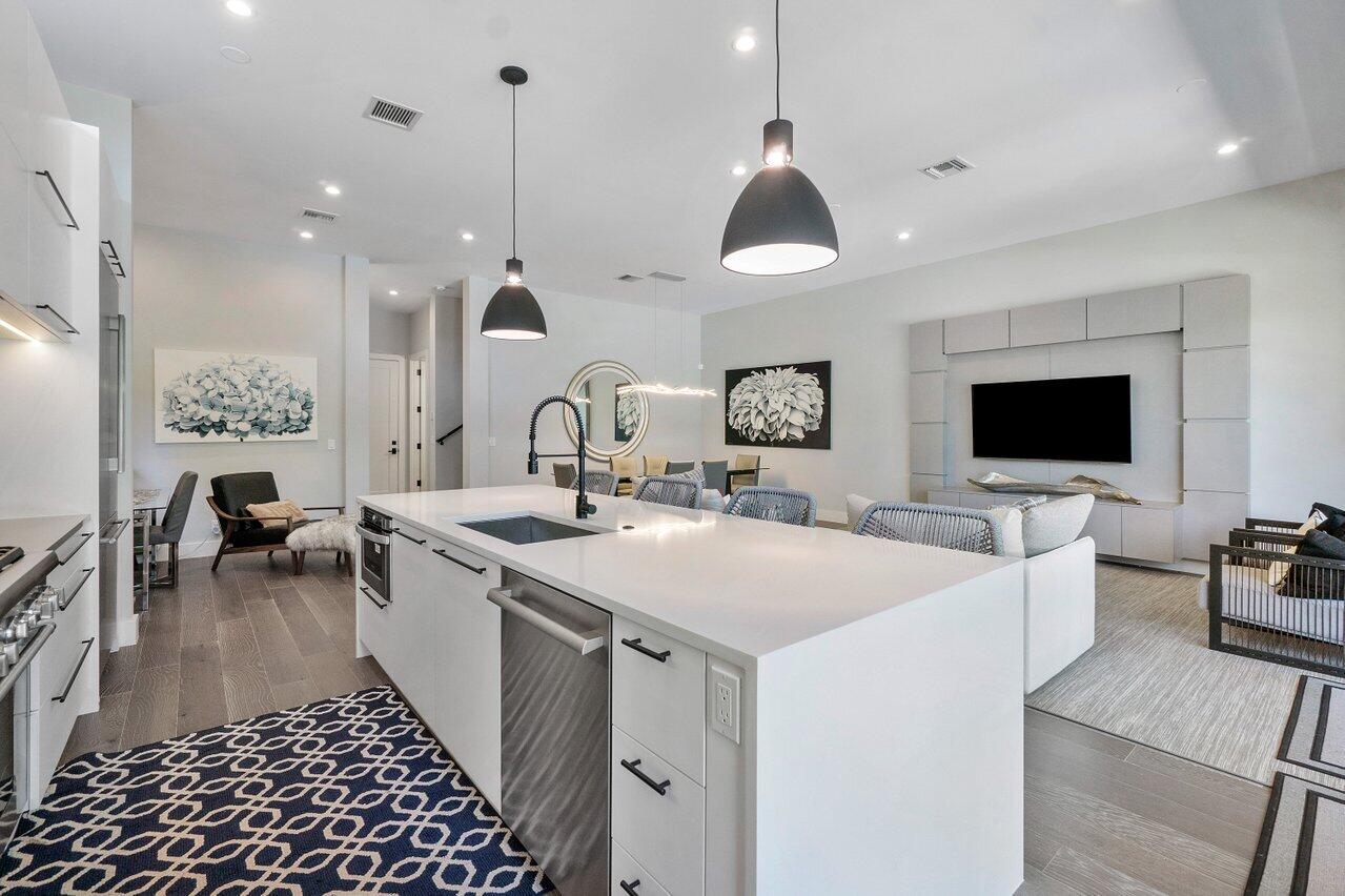 904 Bond Way Delray Beach, FL 33483 - Photo 12 of 33 012-904BondWay-DelrayBeach-FL-33483-SMAL