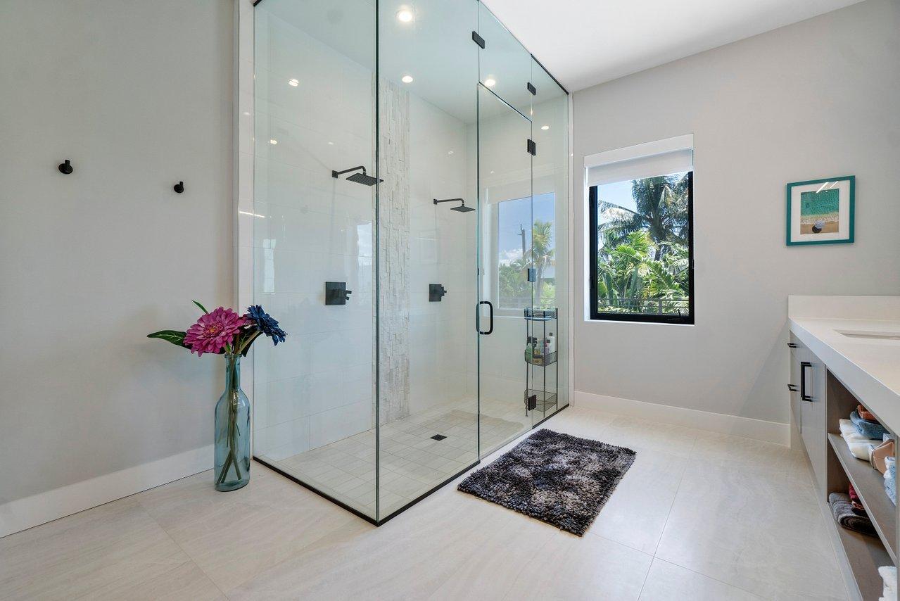 904 Bond Way Delray Beach, FL 33483 - Photo 17 of 33 017-904BondWay-DelrayBeach-FL-33483-SMAL