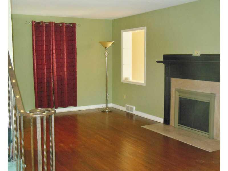 2417 Collins Road Churchill, PA 15235 - Photo 3 of 23 Living Room.