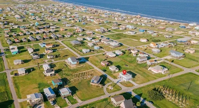 $2,250 | 1019 Treaty Drive, Surfside Beach, TX 77541