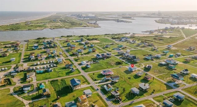 $2,250 | 1019 Treaty Drive, Surfside Beach, TX 77541