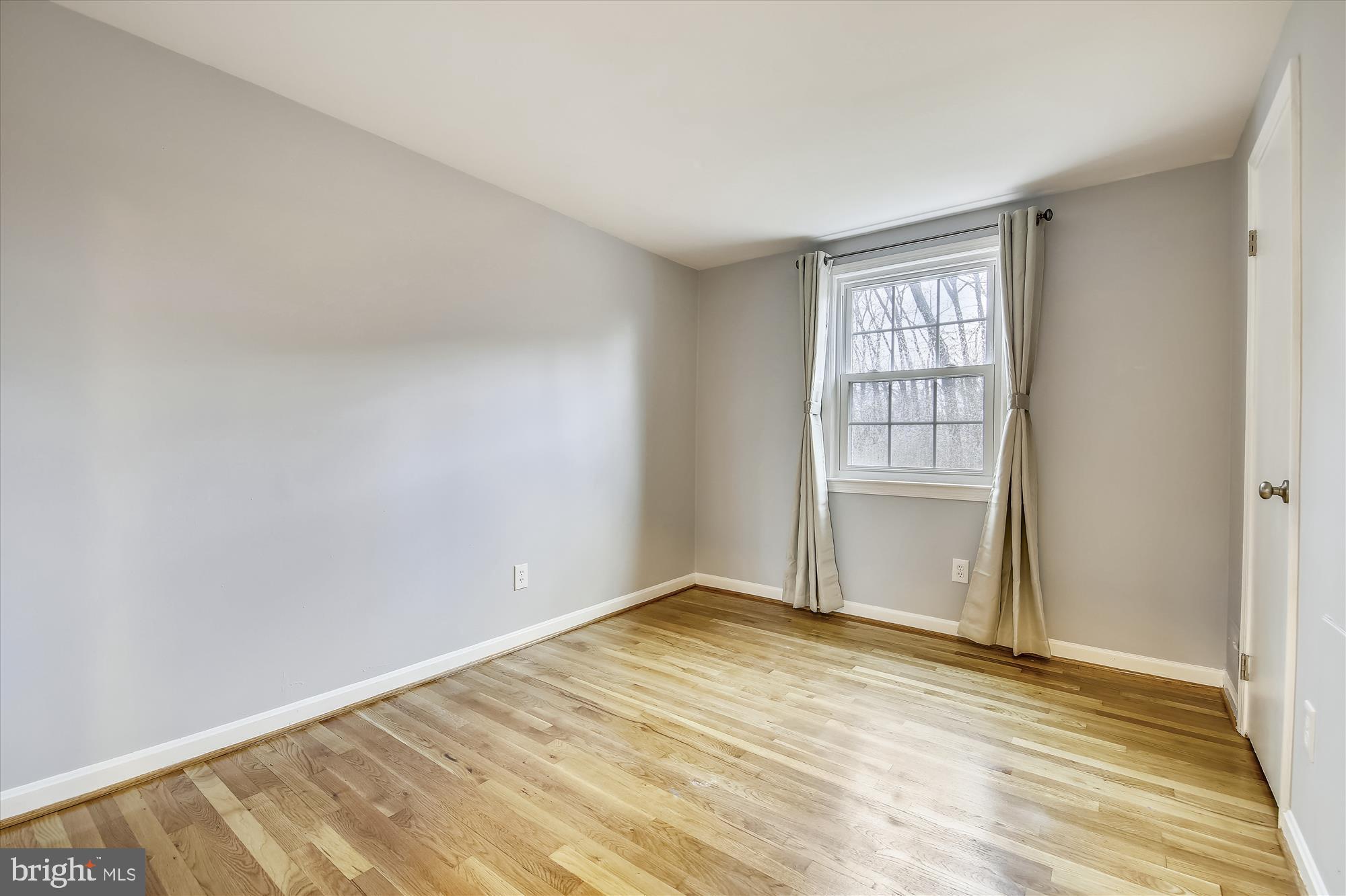 8501 Aqueduct Road Potomac, MD 20854 - Photo 22 of 29 Fourth bedroom