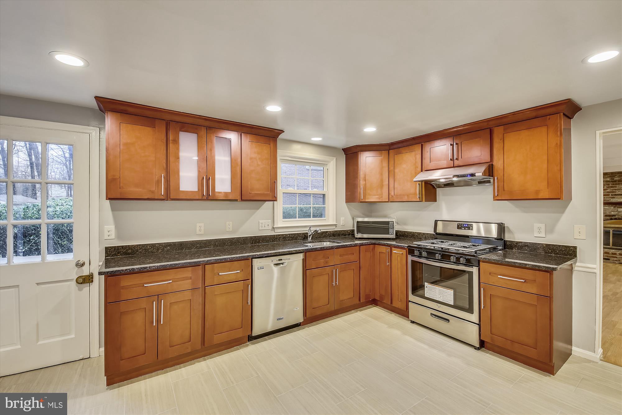 8501 Aqueduct Road Potomac, MD 20854 - Photo 4 of 29 Kitchen. Everything was updated in 2019.