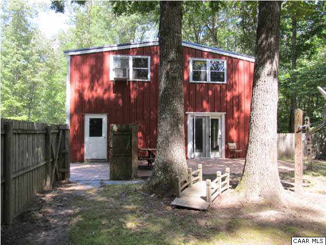 199 Trices Lake Road Columbia, VA 23038 - Photo 1 of 18 Unique house