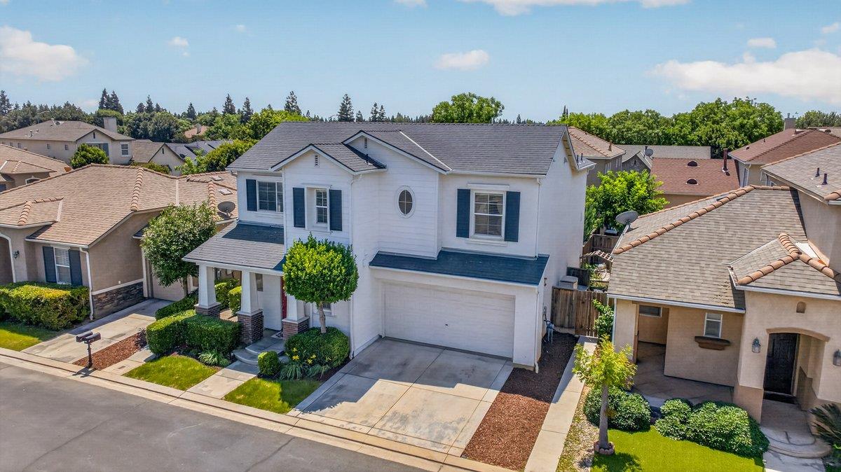 714 West Riviera Lane Clovis, CA 93619 - Photo 2 of 35