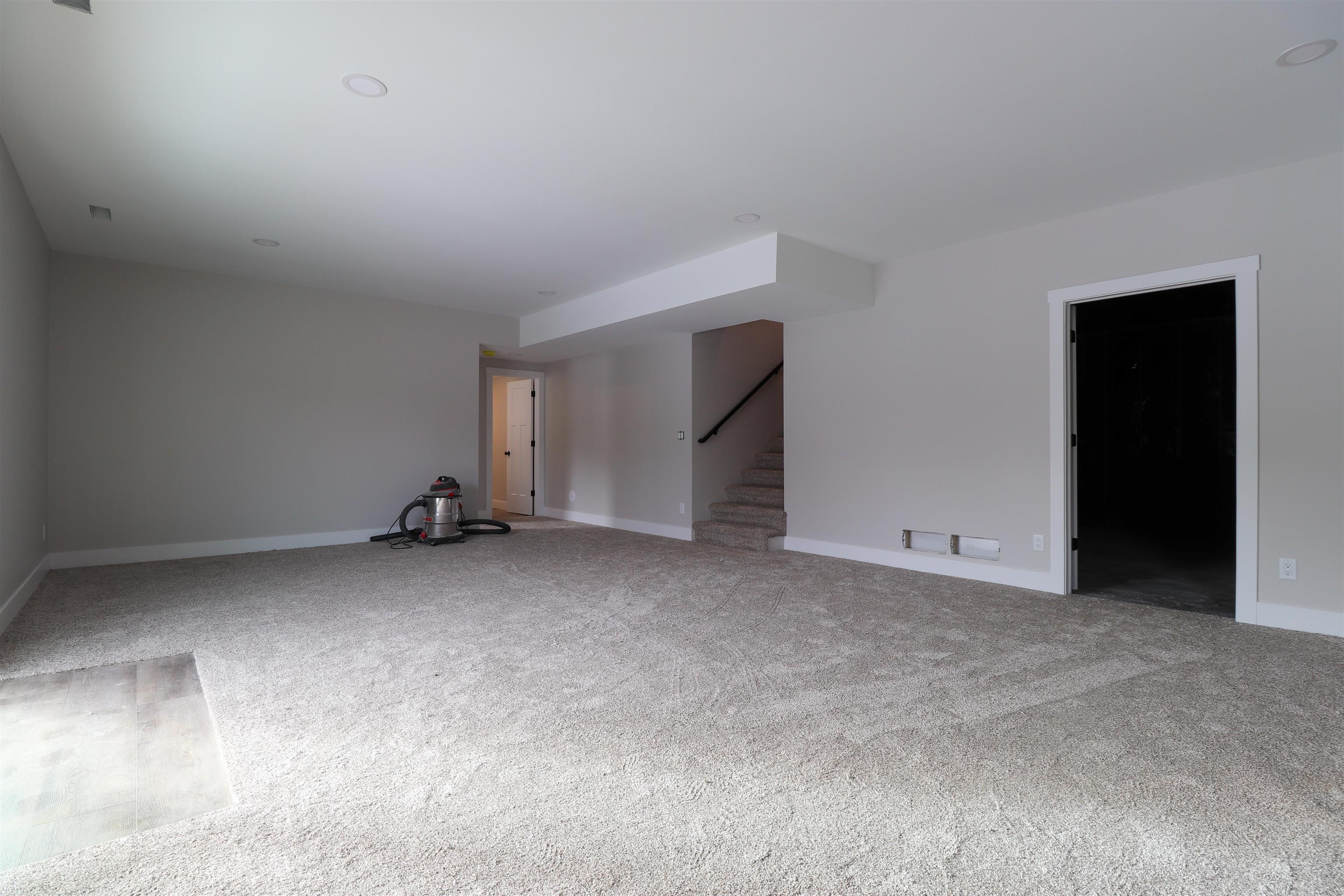 801 Hawkeye Heights Road Dubuque, IA 52001 - Photo 24 of 30 Gallery Image 24
