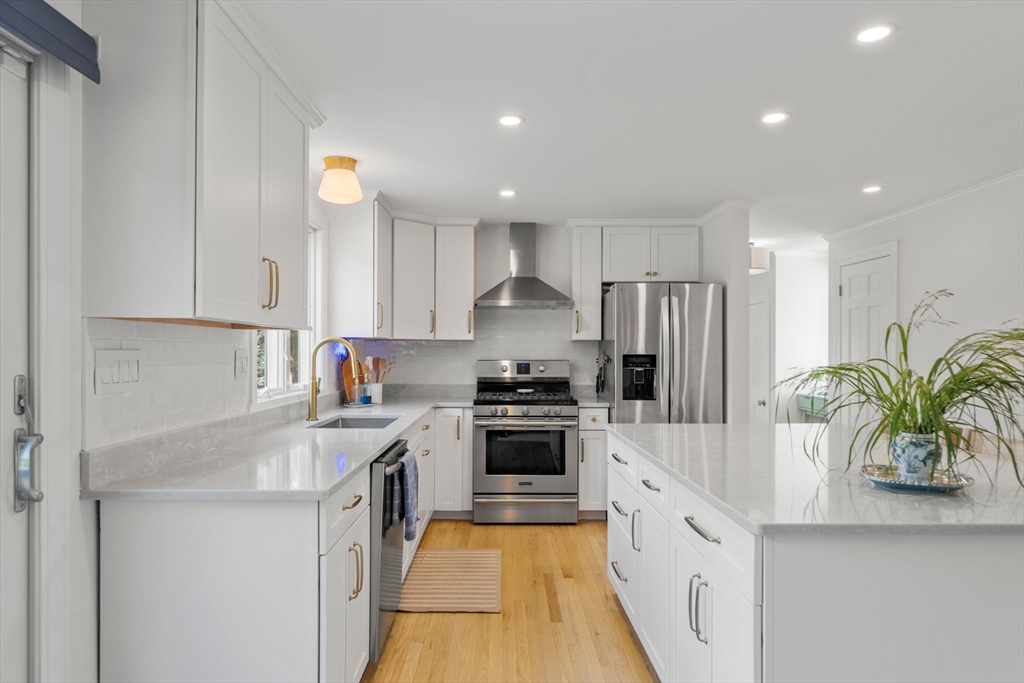 21 Hicks Point Road Duxbury, MA 02332 - Photo 6 of 35