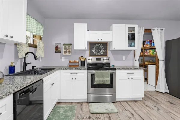 $439,000 | 6452 Oak Hill Lane, Richards, TX 77873