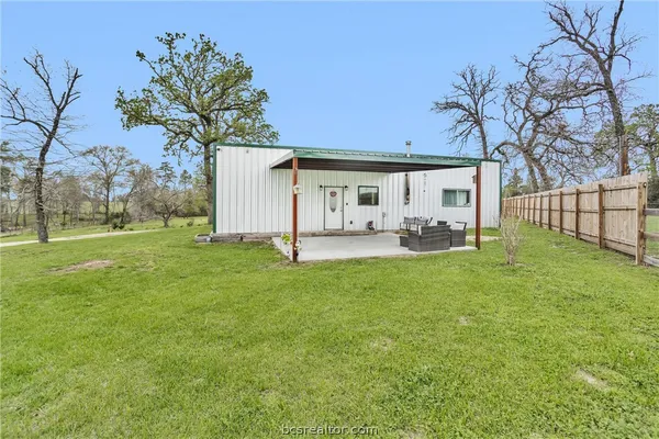$439,000 | 6452 Oak Hill Lane, Richards, TX 77873