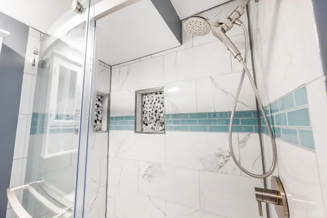 $337,500 | 272 Dixie Airport Road, Madison Heights, VA 24572