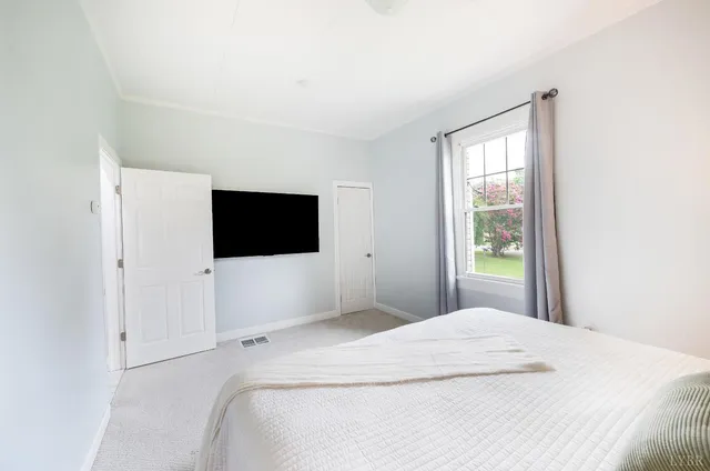 $337,500 | 272 Dixie Airport Road, Madison Heights, VA 24572