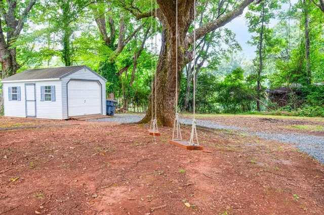 $337,500 | 272 Dixie Airport Road, Madison Heights, VA 24572