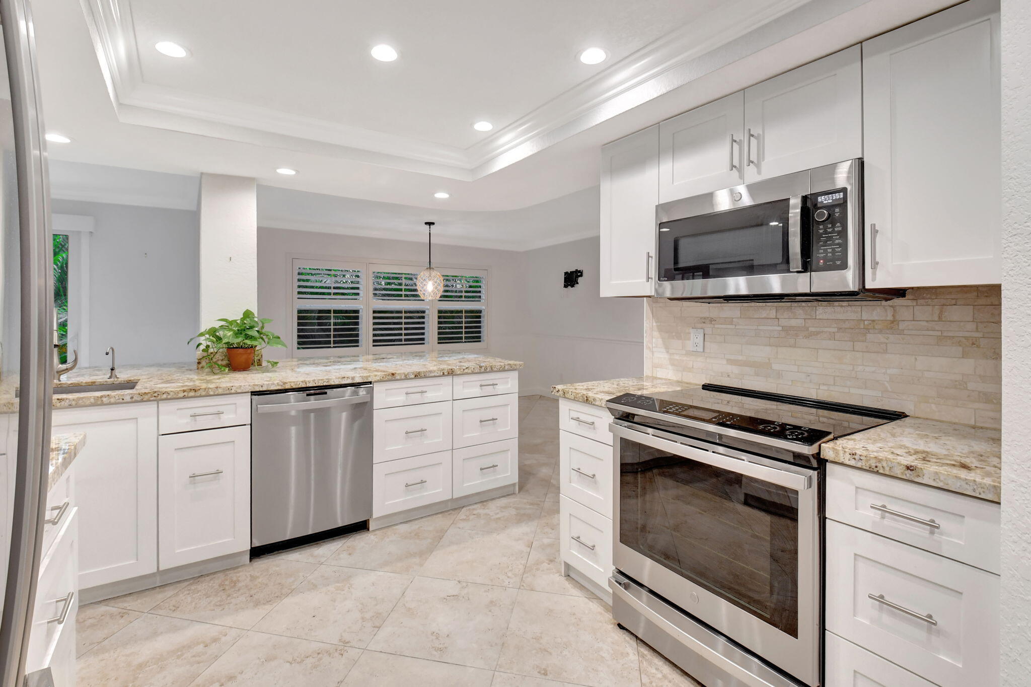 644 S Road Boynton Beach, FL 33435 - Photo 12 of 39 Kitchen