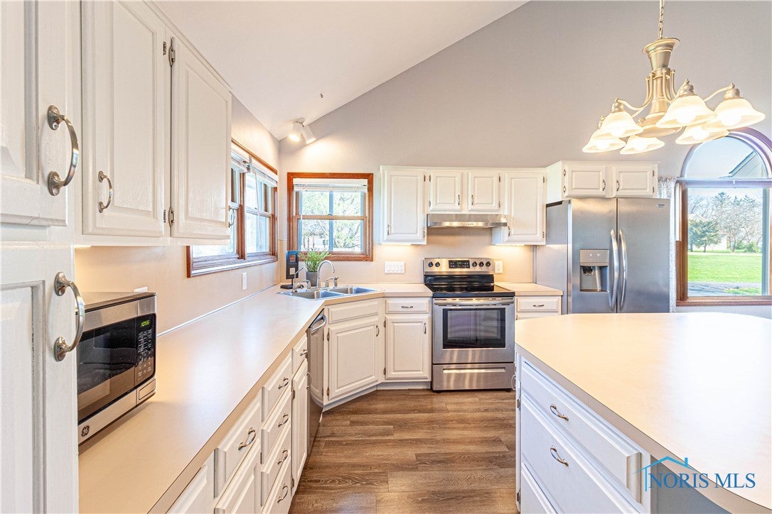 556 South Lathrop Road Swanton, OH 43558 - Photo 10 of 45 Updated stainless steel appliances in 2018 and brand new kitchen faucet.