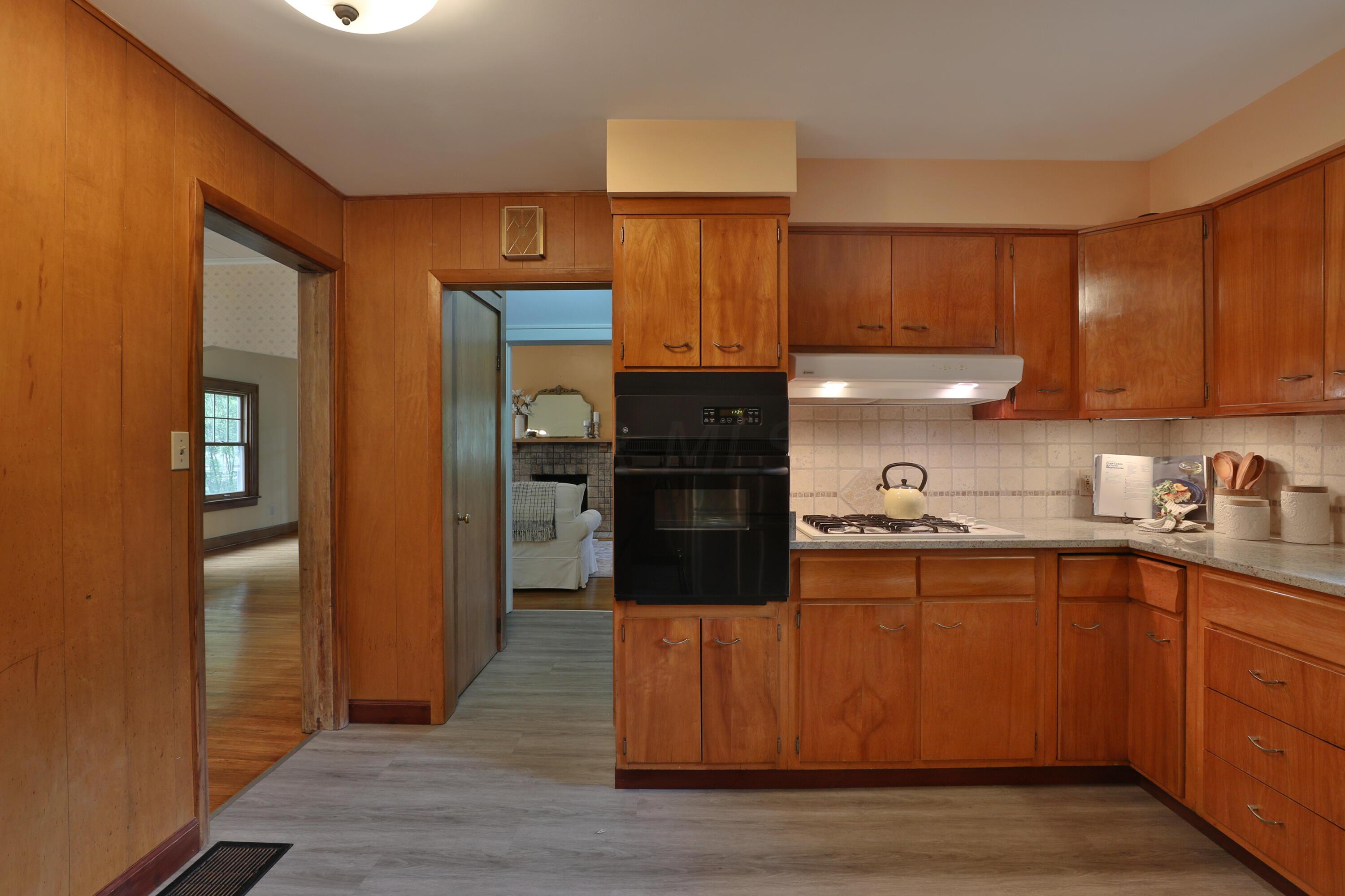 457 Midgard Road Columbus, OH 43202 - Photo 18 of 50 457-Midgard-Staged-15