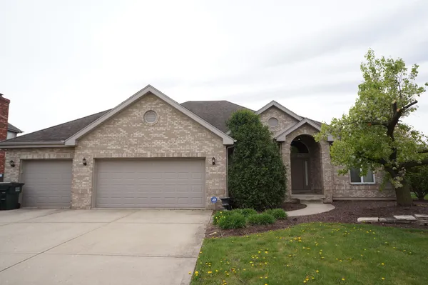 $4,200 | 8566 Huckins Drive, Frankfort, IL 60423