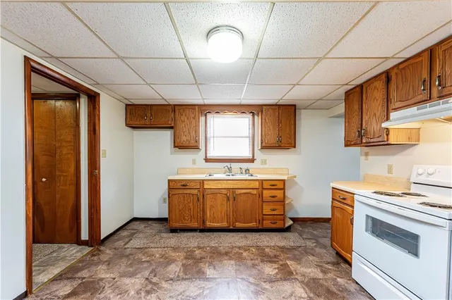 a view of a storage & utility room
