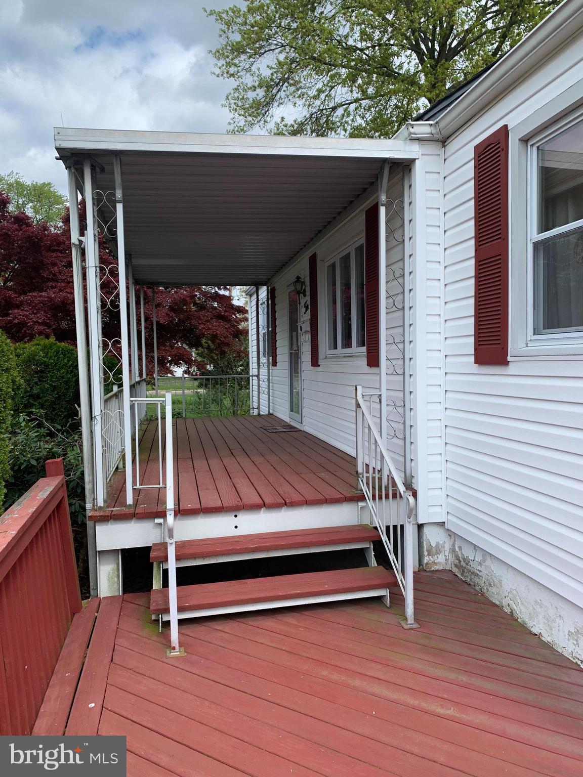 10 Gradwell Avenue Maple Shade, NJ 08052 - Photo 3 of 21 Front porch