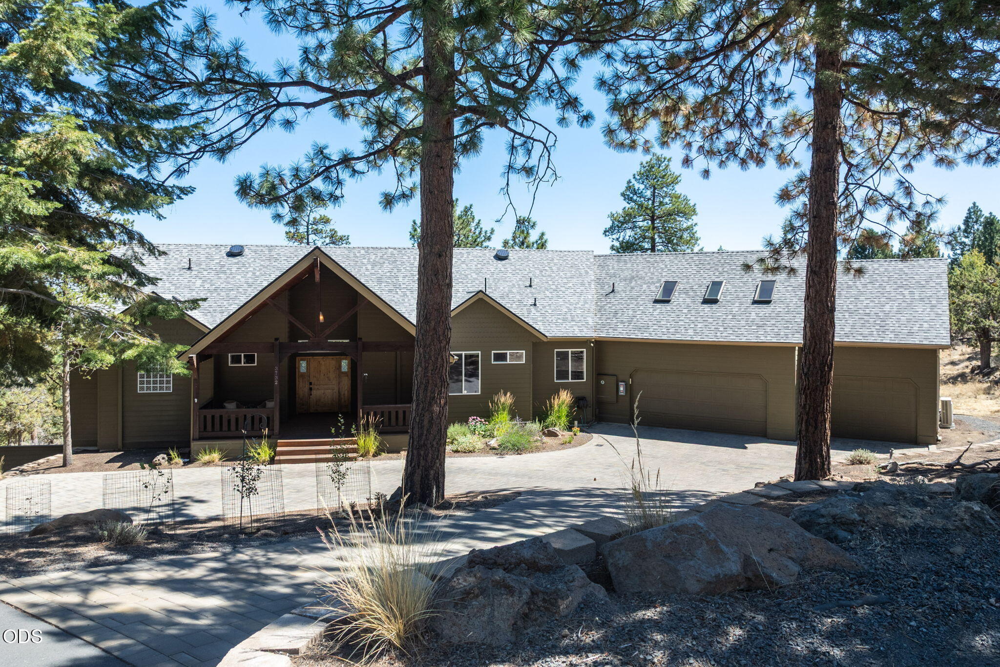 3732 Northwest Summerfield Road Bend, OR 97703 - Photo 1 of 82 Gallery Image 1