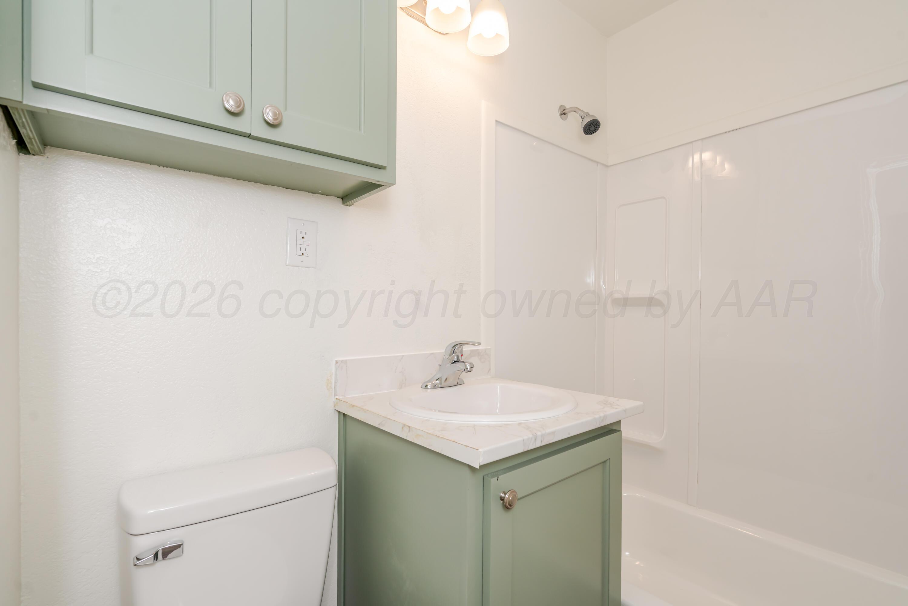 4403 South Travis Street Amarillo, TX 79110 - Photo 14 of 18 4403 S. Travis--15