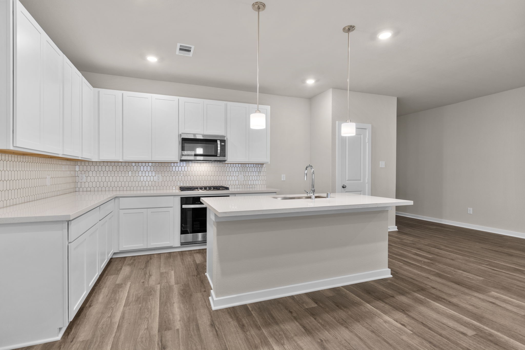 12331 Ridge Top Drive Conroe, TX 77304 - Photo 3 of 27