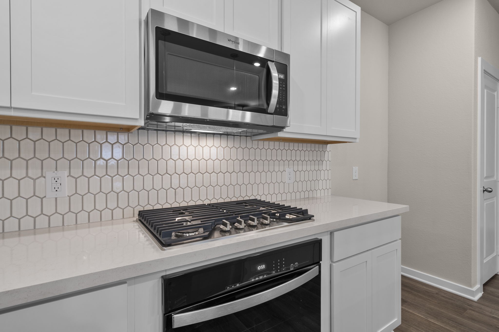12331 Ridge Top Drive Conroe, TX 77304 - Photo 4 of 27
