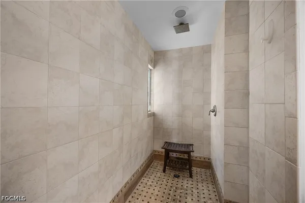 $437,500 | 8512 Chatham Street, Fort Myers, FL 33907