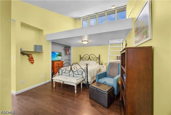 $437,500 | 8512 Chatham Street, Fort Myers, FL 33907