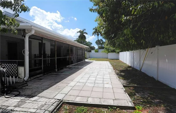 $437,500 | 8512 Chatham Street, Fort Myers, FL 33907