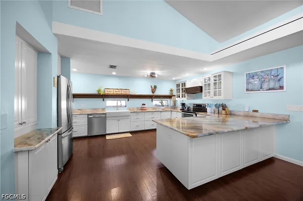 $437,500 | 8512 Chatham Street, Fort Myers, FL 33907