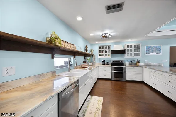 $437,500 | 8512 Chatham Street, Fort Myers, FL 33907