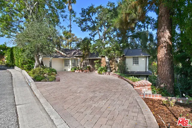 $1,595,000 | 15213 Del Gado Drive, Sherman Oaks, CA 91403