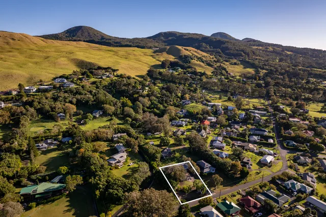 a view of an aerial view of residential houses with outdoor space