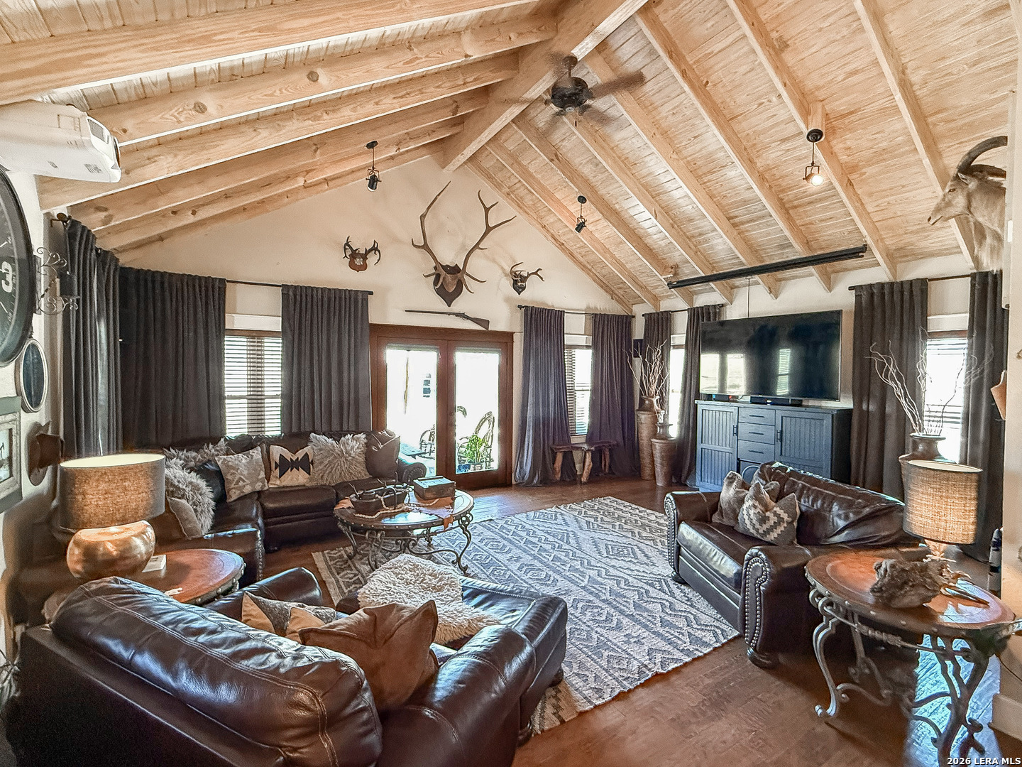 2828 2nd Street Pleasanton, TX 78064 - Photo 8 of 48 a living room with furniture and wooden floor