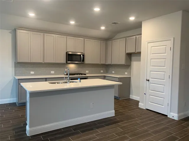 $2,495 | 765 Knoxbridge Road, Forney, TX 75126