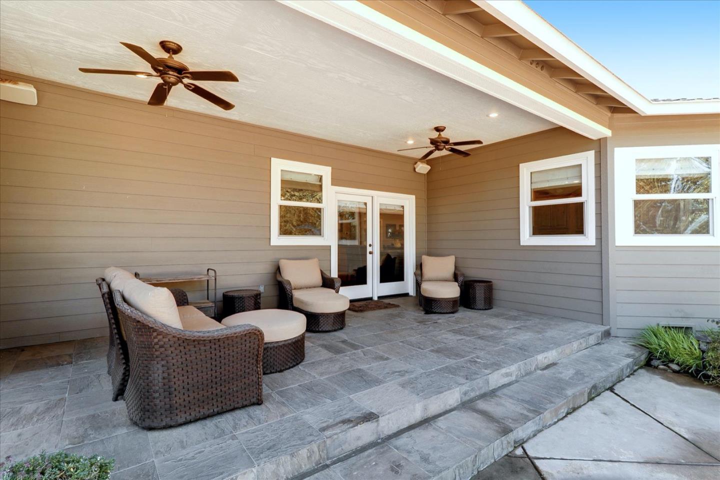 6061 Leedom Road Hughson, CA 95326 - Photo 41 of 48 a building outdoor space with patio furniture