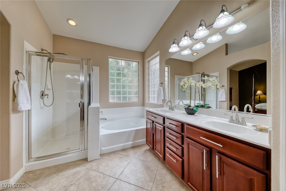 2764 Craigmillar Street Henderson, NV 89044 - Photo 16 of 24 Primary Bathroom