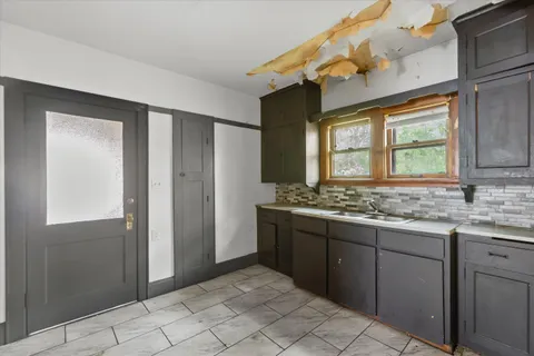$130,000 | 4912 West Medford Avenue, Unit 4914, Milwaukee, WI 53216