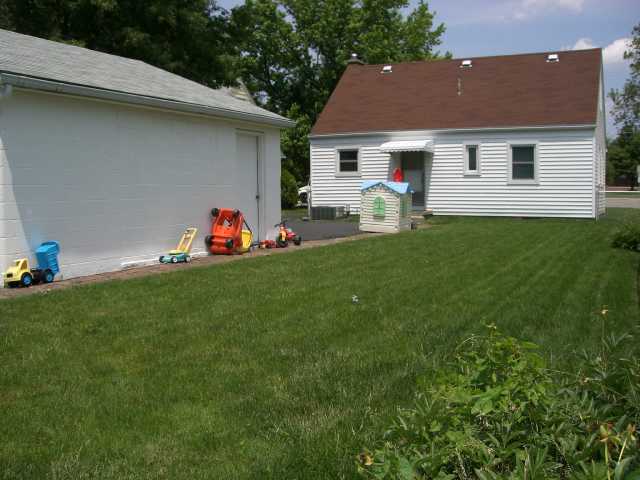 1675 East Cooke Road Columbus, OH 43224 - Photo 7 of 8 Gallery Image 7
