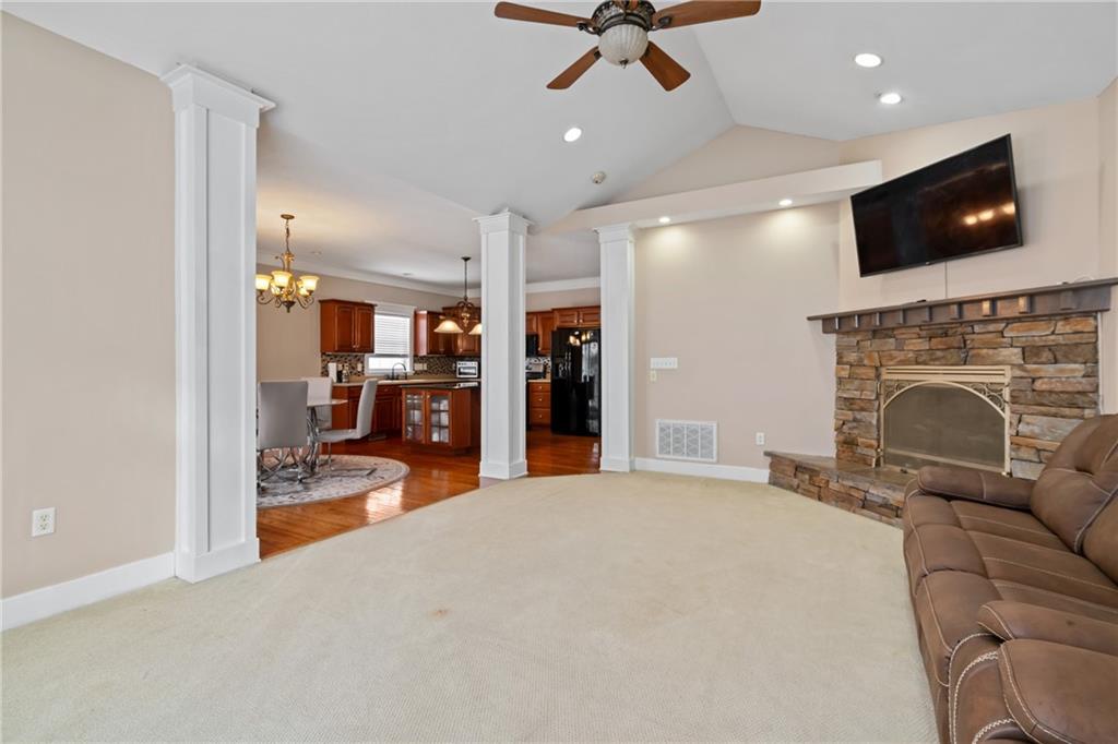 228 Berkeley Way Monroeville, PA 15146 - Photo 15 of 34