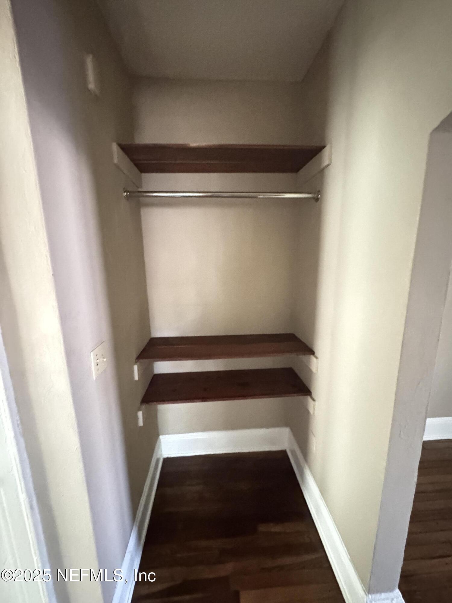 2056 Post Street, Unit 1 Jacksonville, FL 32204 - Photo 4 of 10 a view of entryway