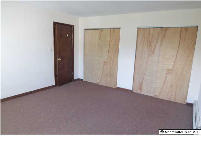 1204 River Road, Unit 1/2 B Belmar, NJ 07719 - Photo 14 of 19 a open area with window